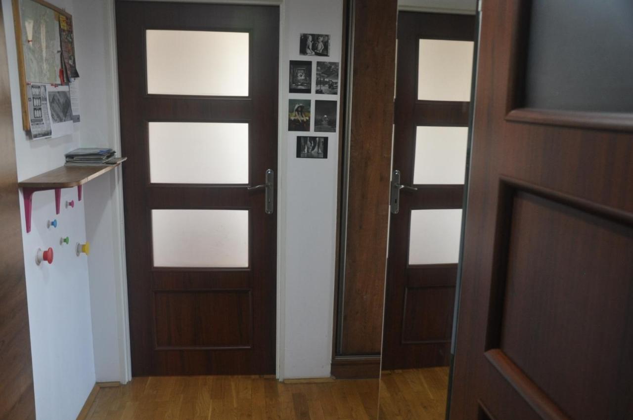 Apartament Przy Parku Czartoryskich - Faktury Vat - Parking ปูวาวือ ภายนอก รูปภาพ